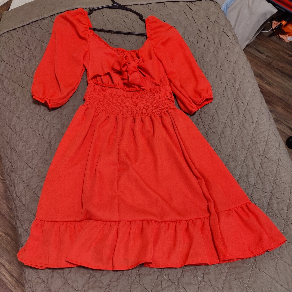 Red Lantern tie back mini ish dress ♥️ with cute puffy sleeves 👗 🥻 ❤️ 💙 💜 - Picture 6 of 6